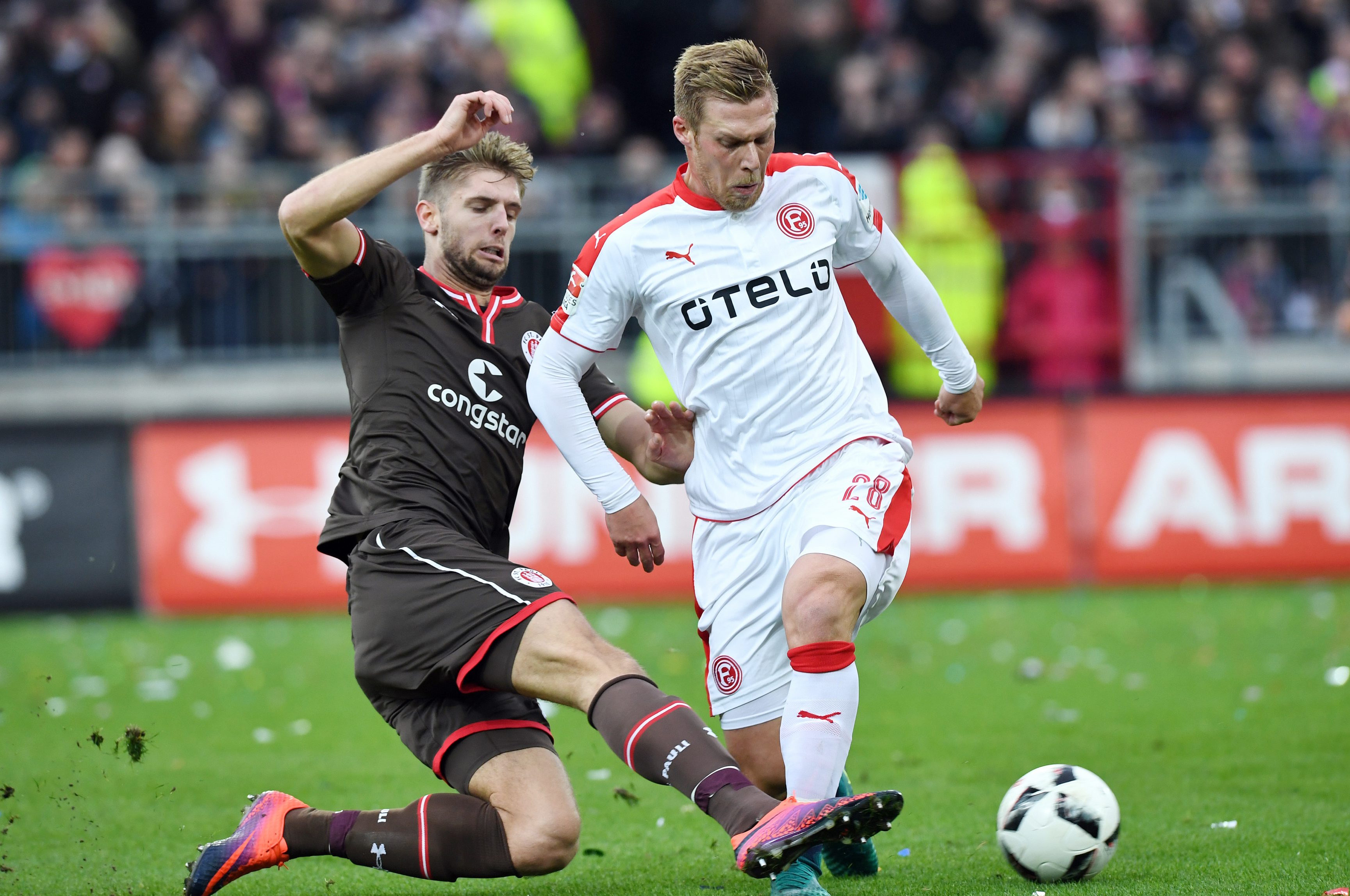 After a hard-fought first half Düsseldorf went in a goal to the good at the break after Daniel Buballa put through his own net.