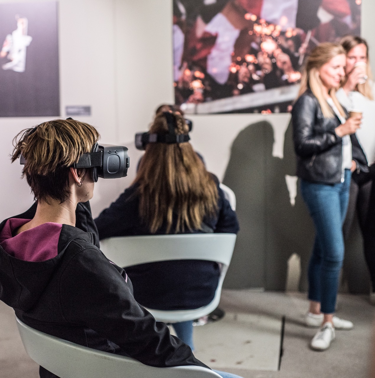 In der 3D-Lounge konnten Besucher in den „Cyberspace“ eintauchen und vergangene Ausstellungen dreidimensional erleben.