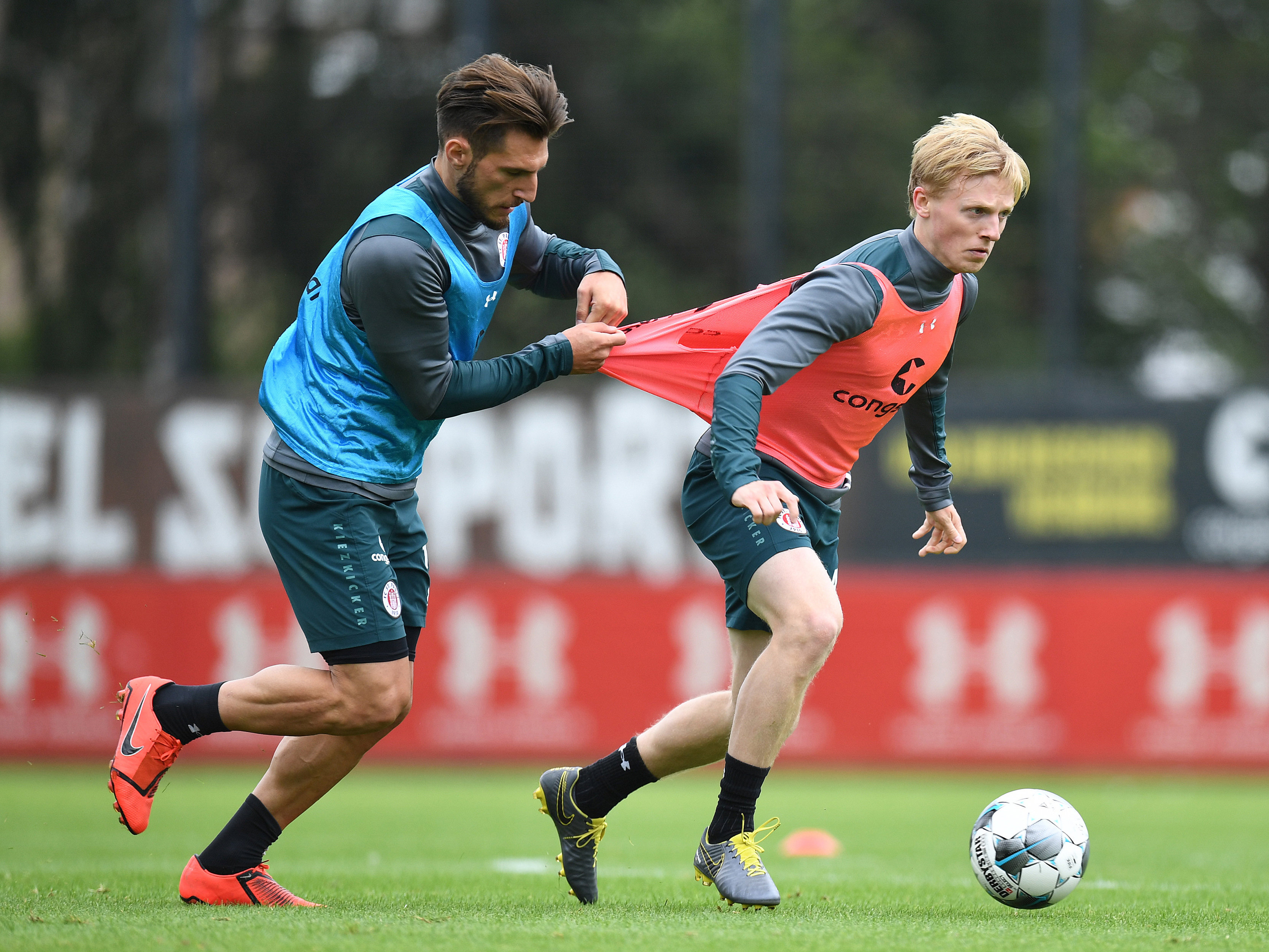 Dimitrios Diamantakos and Mats Møller Dæhli occasionally find themselves on opposite sides in training.