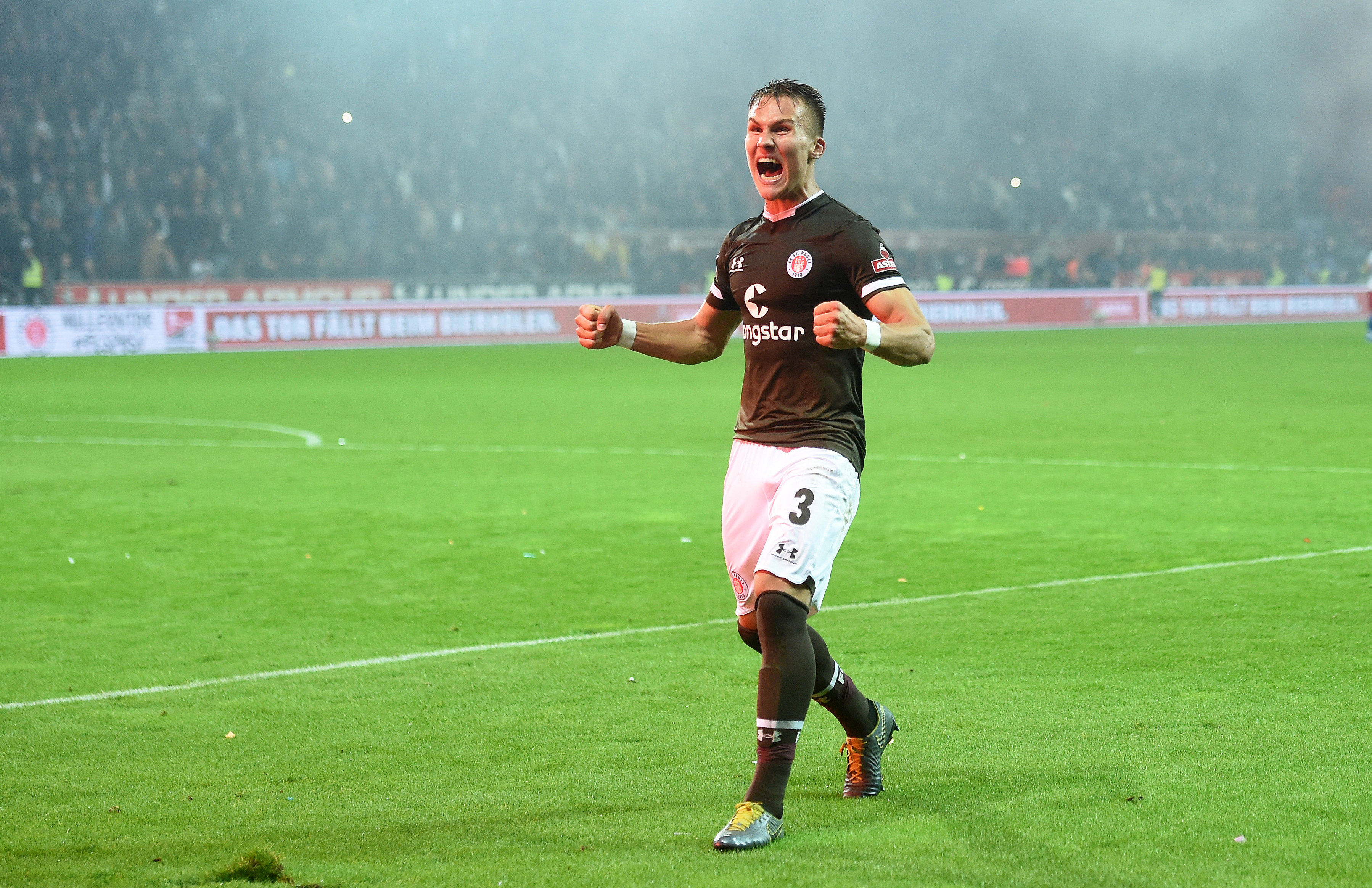 Leo Østigård screams with joy after victory in the derby!